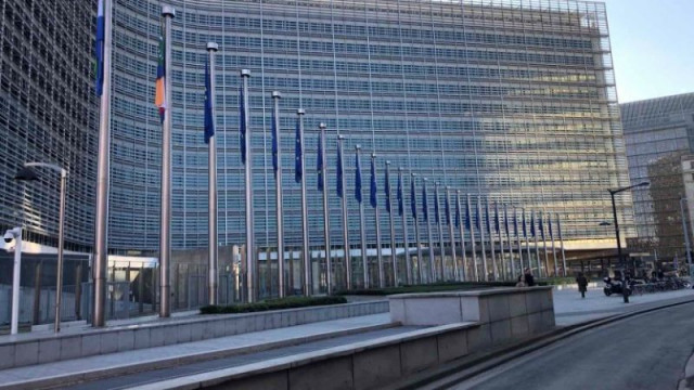 С над 700 млн. евро ЕК ударно увеличава производството на ракети и дронове